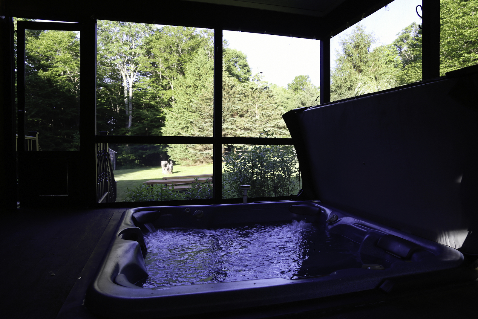 HUBERT HOUSE HOT TUB 1.jpg