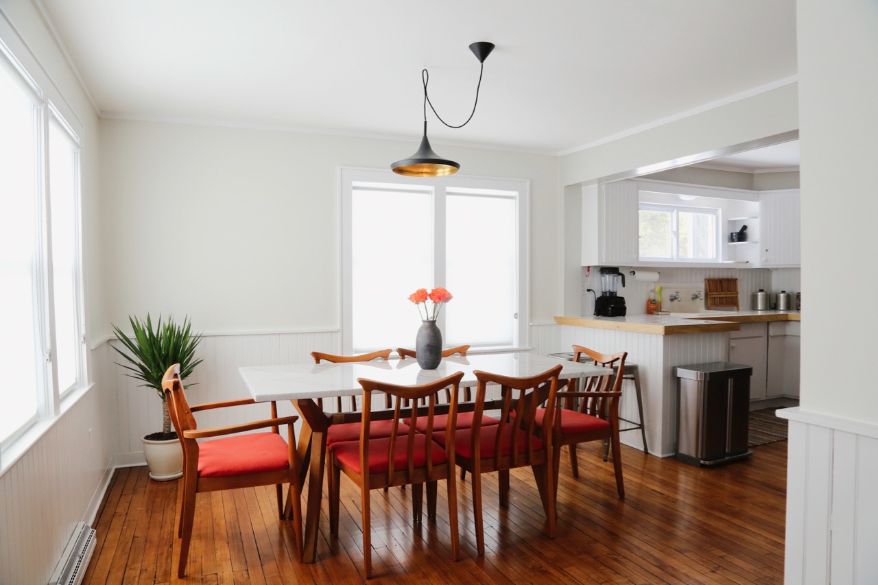 WILLOW COTTAGE DINING TABLE NAKED 1_ESCAPE BROOKLYN.jpg