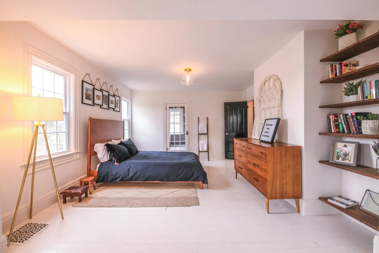 7 Bedroom renovated home within walking distance to Callicoon, New York