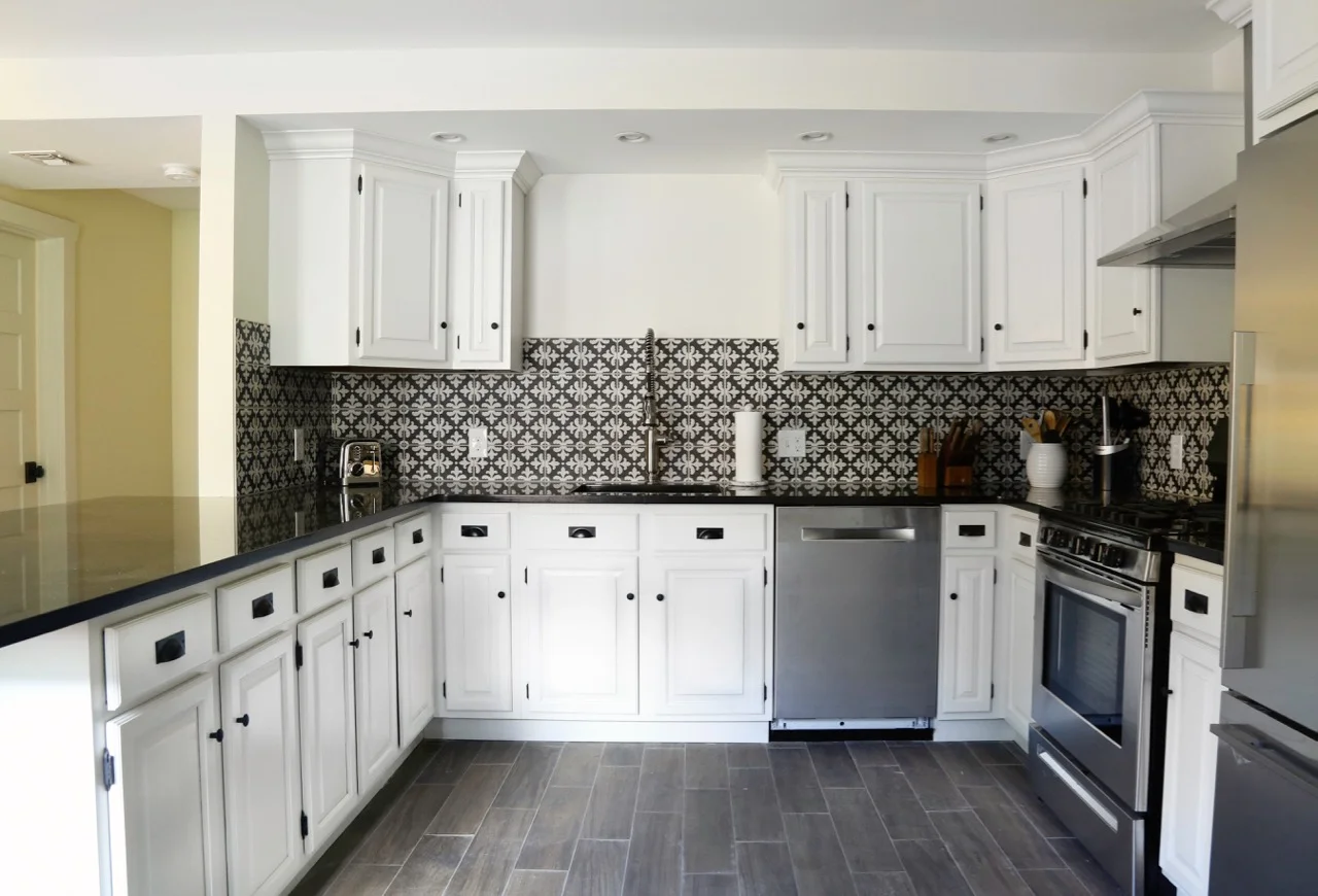Catskills rental with 3 luxe en suite bedrooms and hot tub in