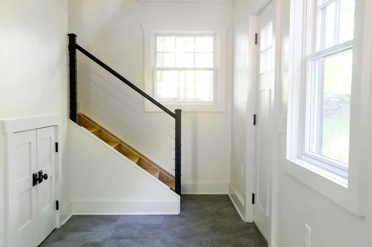 Catskills rental with 3 luxe en suite bedrooms and hot tub in