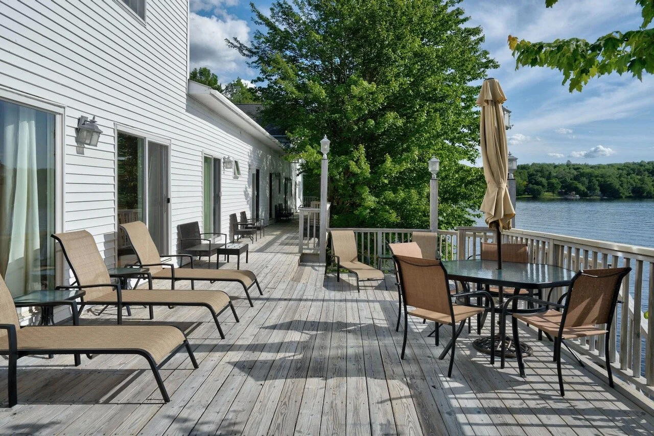 Large lakefront Catskills vacation rental Red Cottage Inc. — Fine