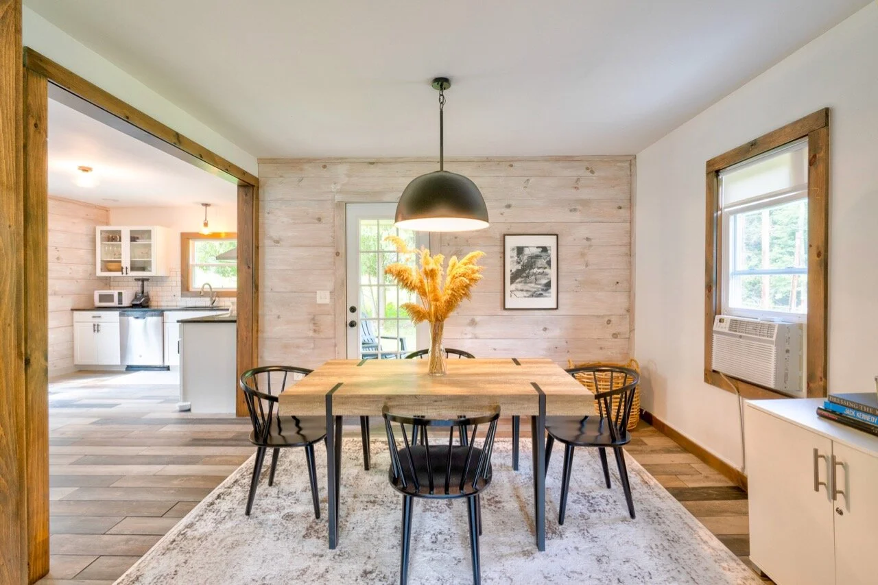 Stylish, newly renovated cabin less than 15 minutes to Callicoon for