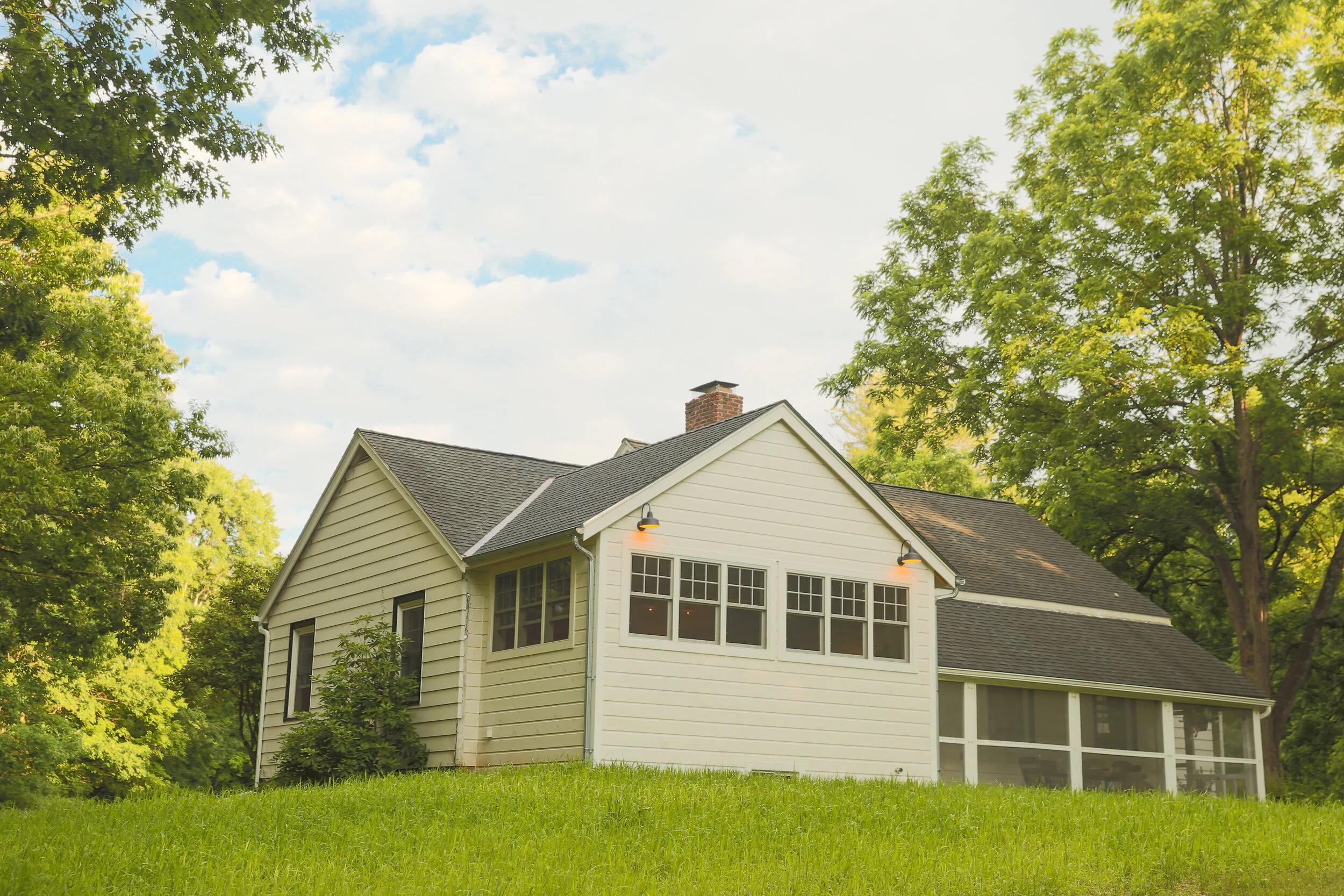 Fish Creek Farmhouse Chic Saugerties Farmhouse vacation rental with