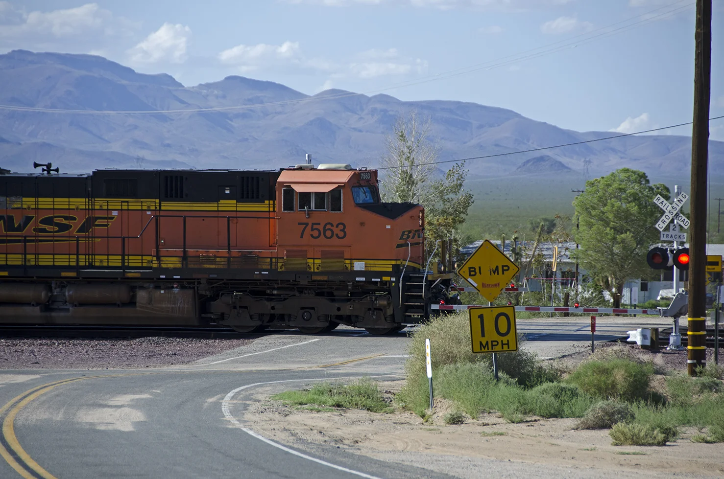 Lots of trains in the Mojave