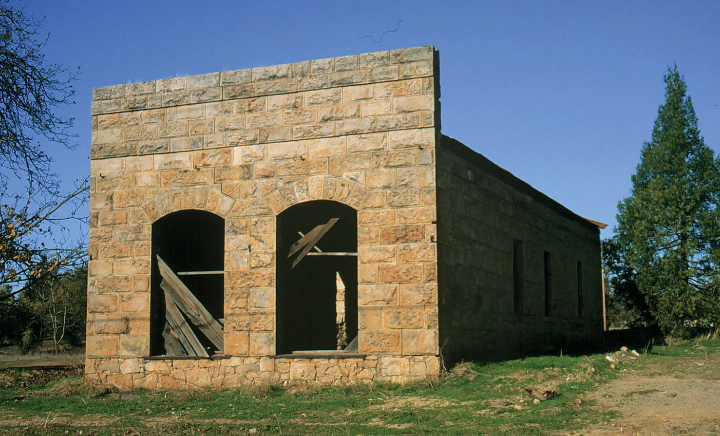 Diamond Springs - Stone Building.jpg
