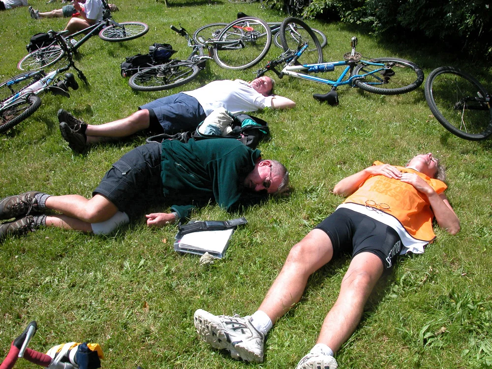 the 3 amigos source of Thames 2004.JPG