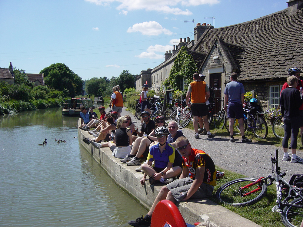 bfcic2004 gonewest river avon.JPG