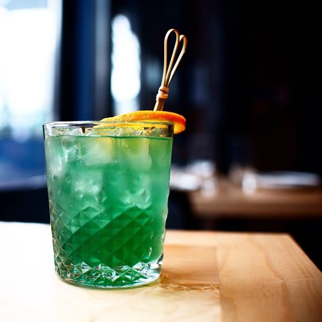 MAMA MIA!!! All NYC Bars And Restaurants are closed!! According to @theother5th some places are still delivering so call first.  This is the @medusagreeknyc Mama Mia drink. It&rsquo;s the type of light, cooling summer drink you&rsquo;ll enjoy more in