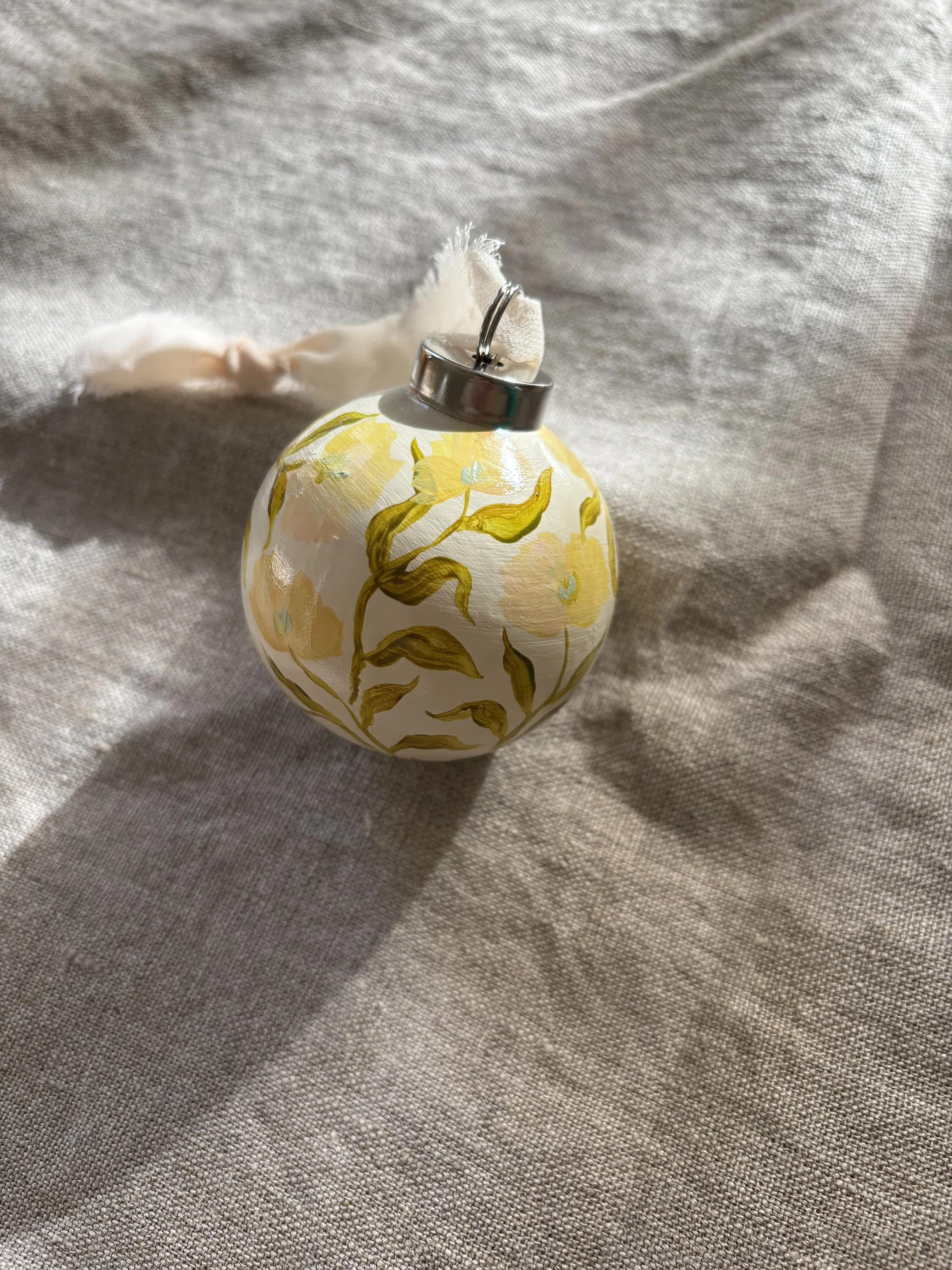 yellow 2 bauble_3.jpeg