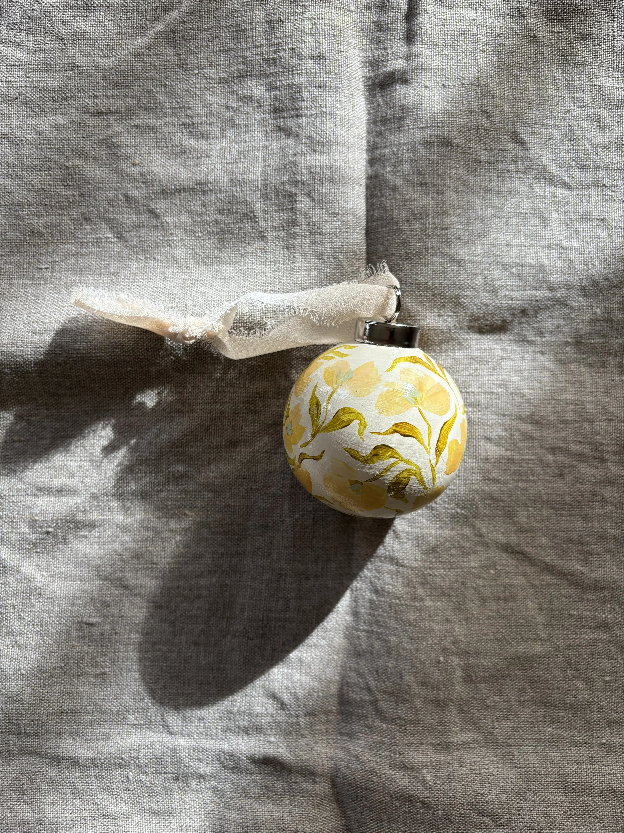 yellow 1 bauble_1.jpeg