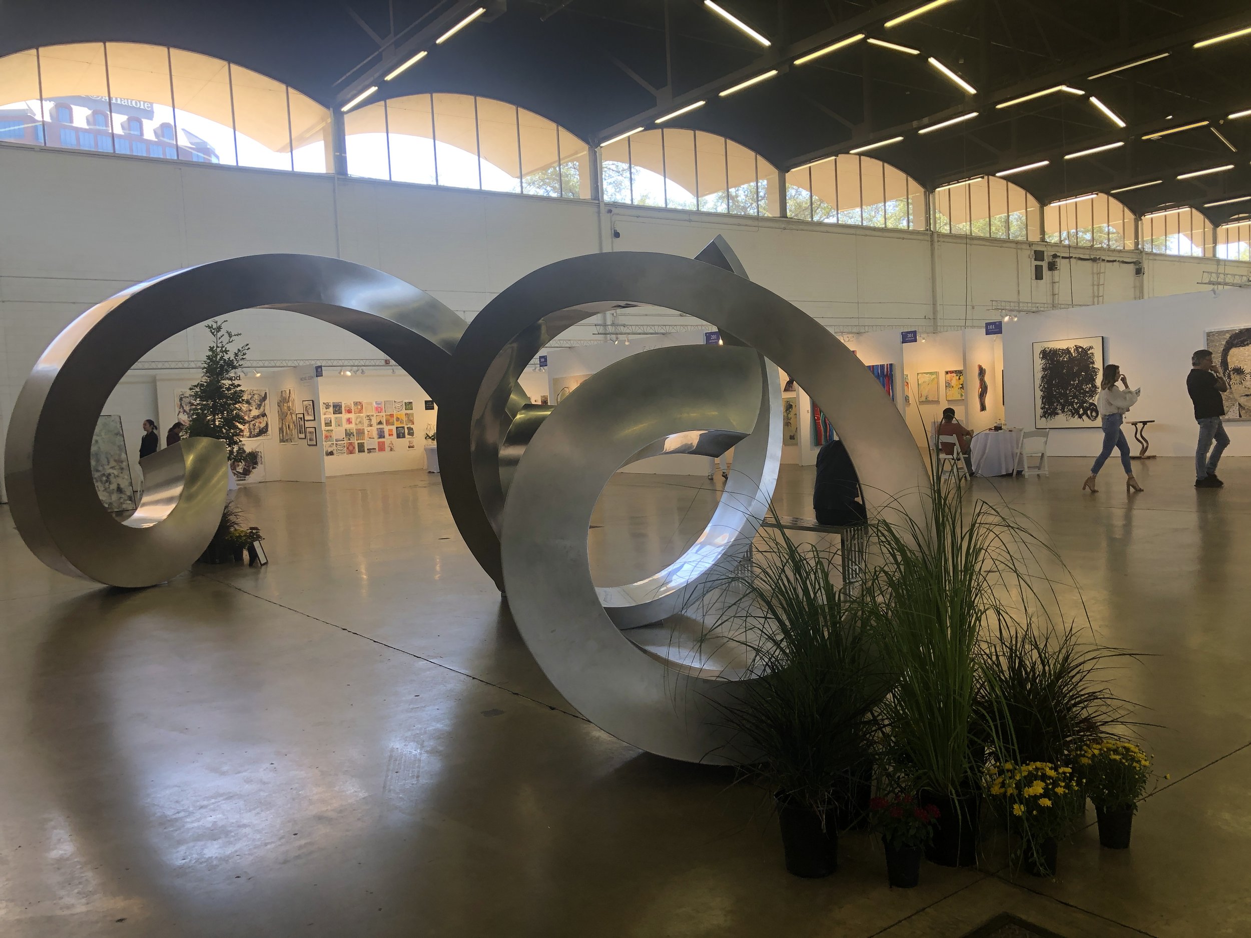 Arches in Dallas 2.JPG