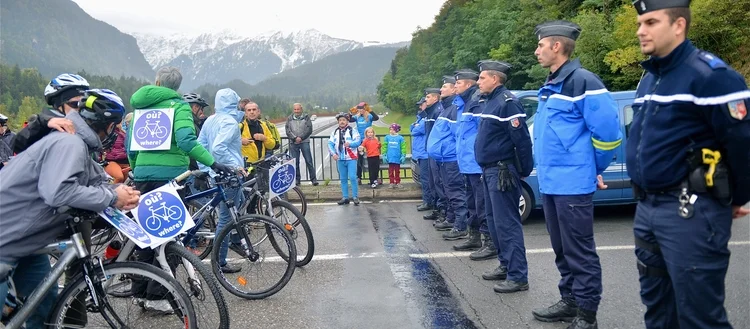 Action symbolique à vélo, 13 octobre 2013