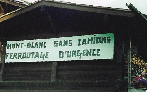 2001, banderole, Les Houches