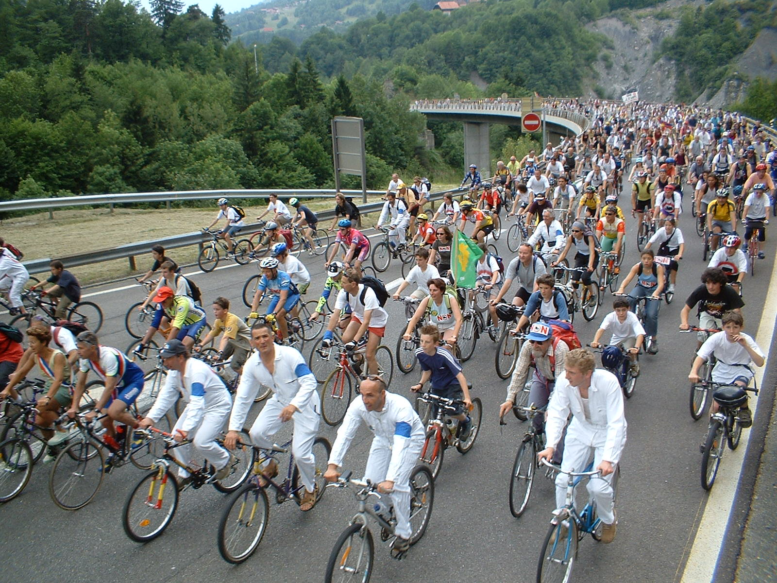 29 mai 2003, montée du viaduc à vélo de l'ARSMB