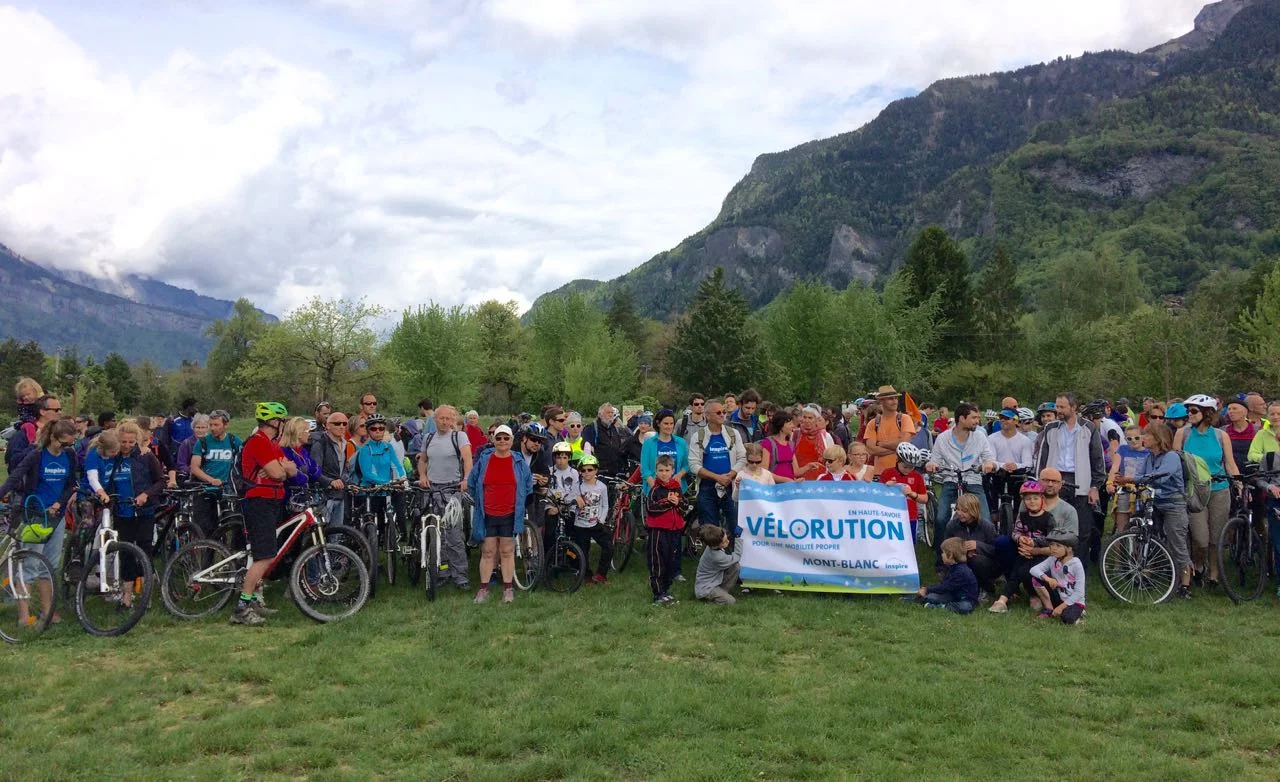 400 participants. Ensemble nous pouvons beaucoup