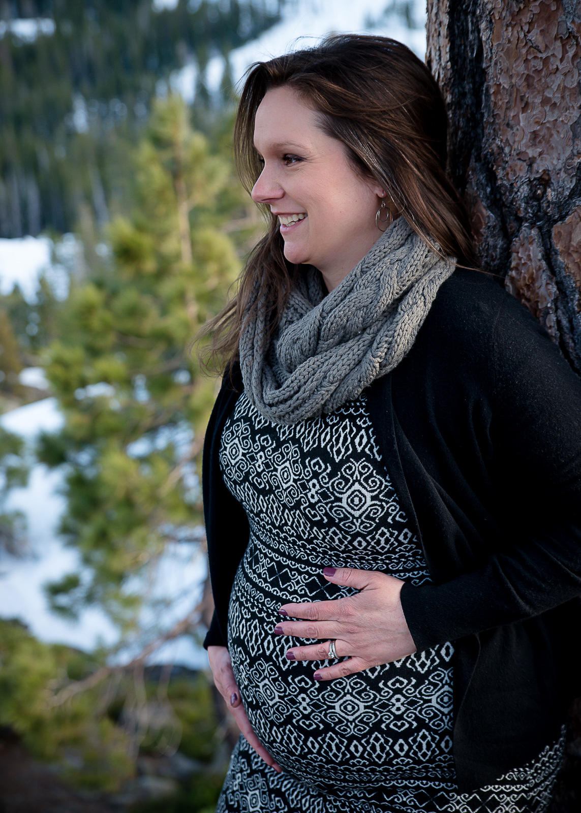 GoldbergMaternity6KelliPricePhotography_DonnerPass_Truckee_California.jpg