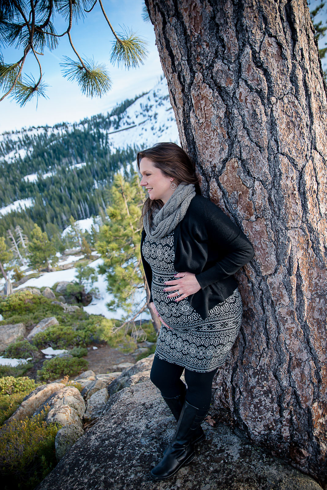 GoldbergMaternity8KelliPricePhotography_DonnerPass_Truckee_California.jpg