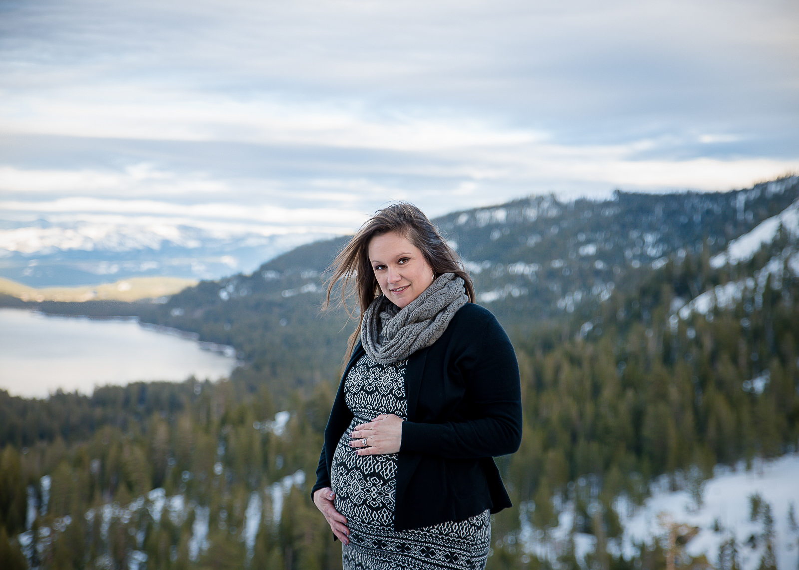 GoldbergMaternity10KelliPricePhotography_DonnerPass_Truckee_California.jpg