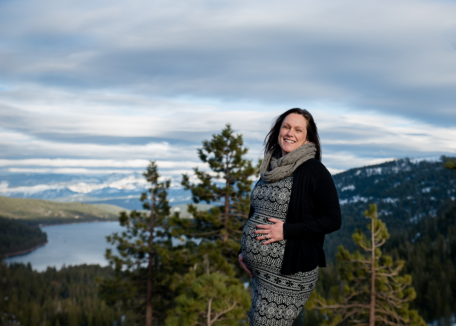 GoldbergMaternity18KelliPricePhotography_DonnerPass_Truckee_California.jpg