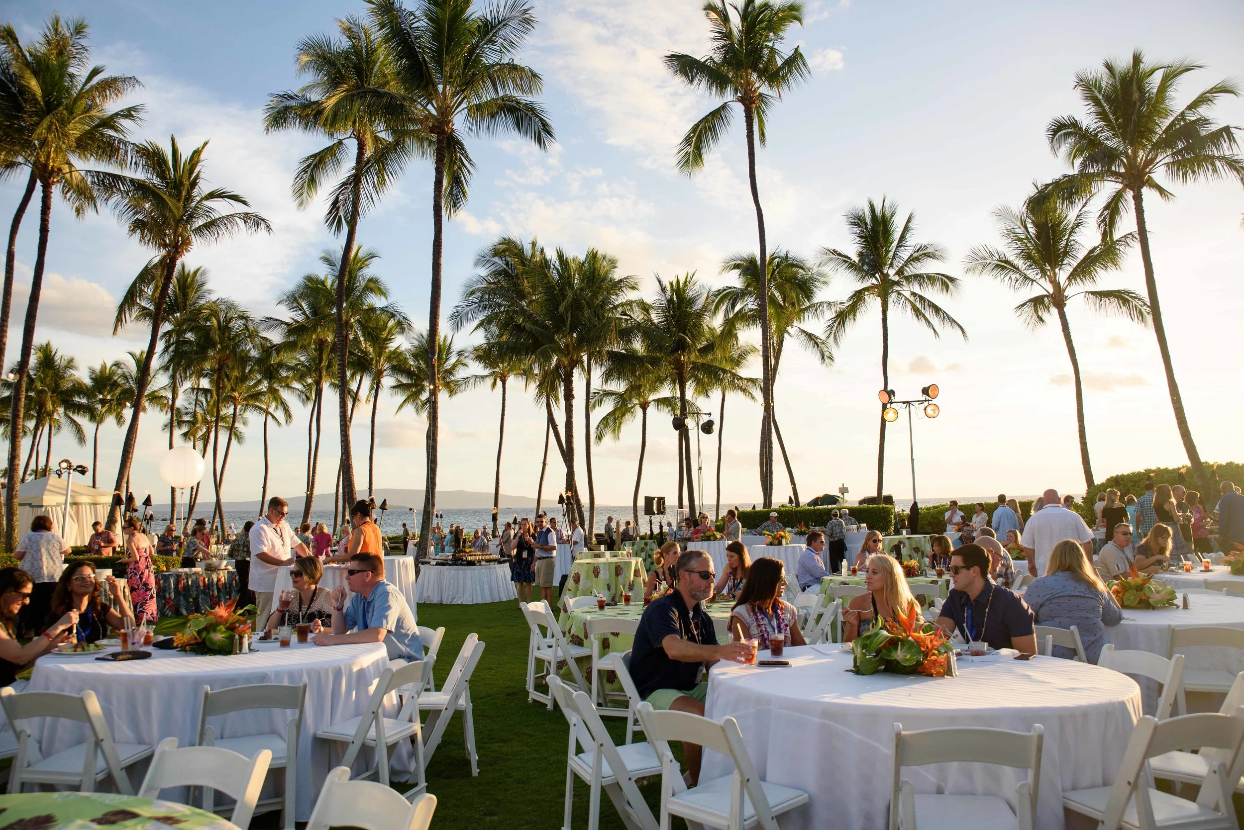 WelcomeReception90_KelliPricePhotography_TopPerformersGrandWaileaHI_May2017 copy.jpg