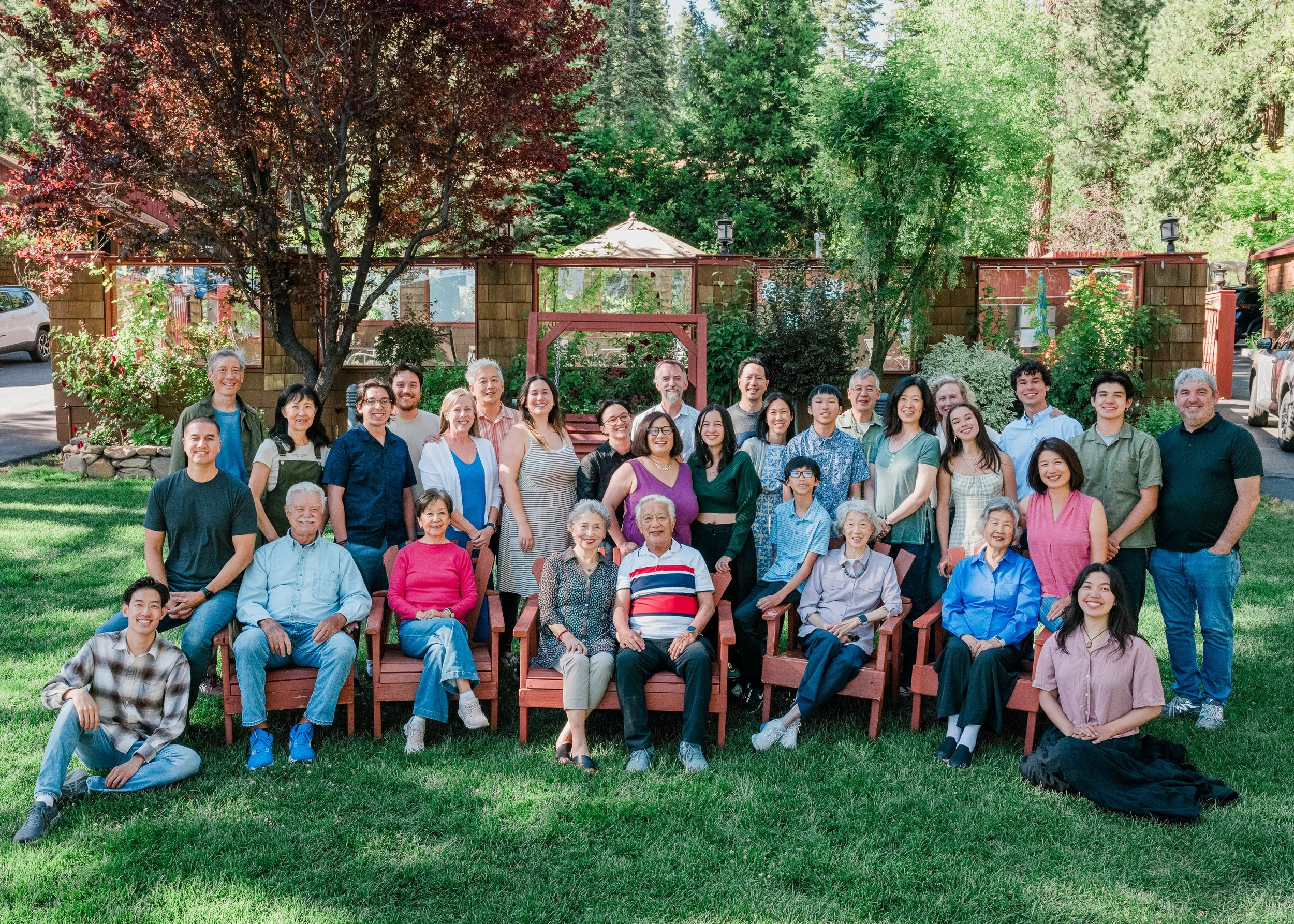 Visiting Lake Tahoe? Schedule a extended family photo session!