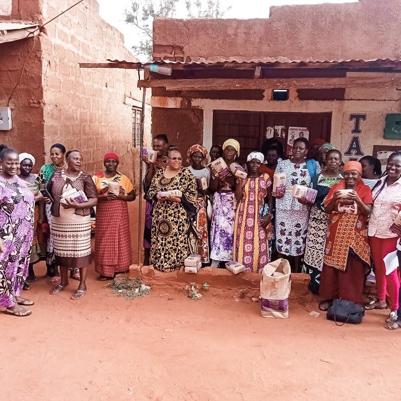 Two weeks ago Monica, Maggie, and Lawreen visited every single women's group we work with to deliver a special holiday thank you for being a part of our microlending program: A bag of maize flour.

Here's what Lawreen had to say about the experience: