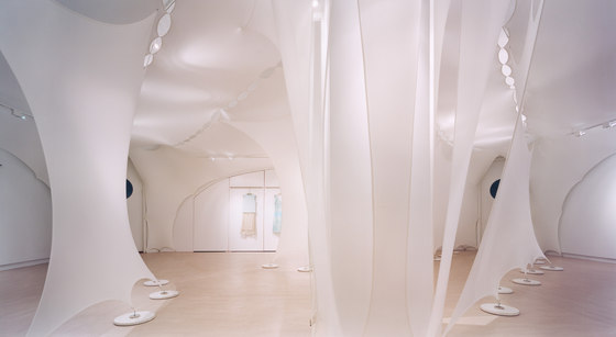 Elie Tahari Showroom, NYC — Photographer: © Michael Moran