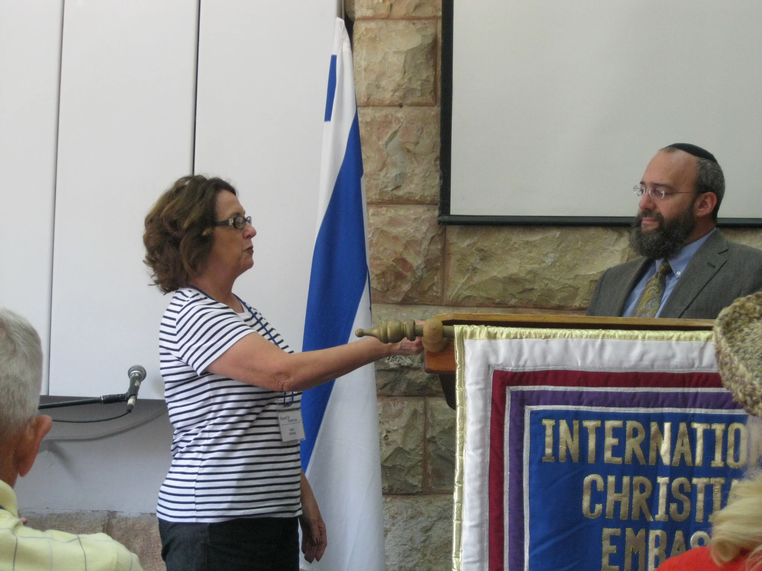 Deby Brown presents large donation to Sh'muel Bowman