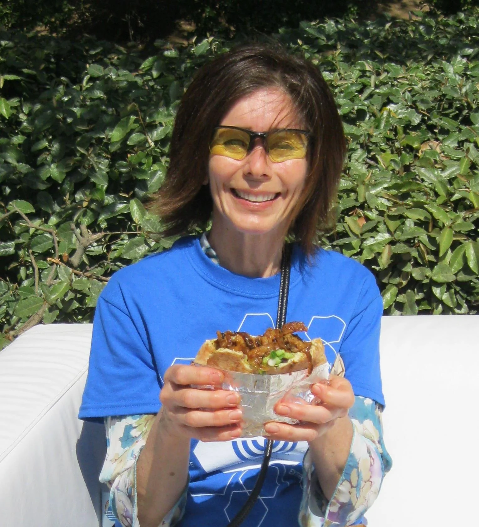 Volunteers are treated to a free lunch!