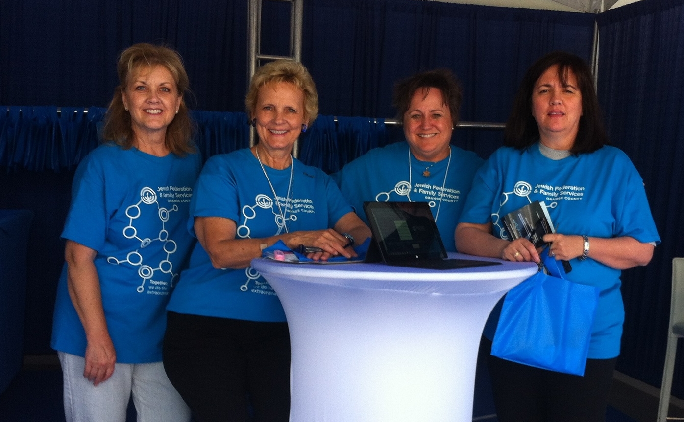 Volunteering at the Israel Expo