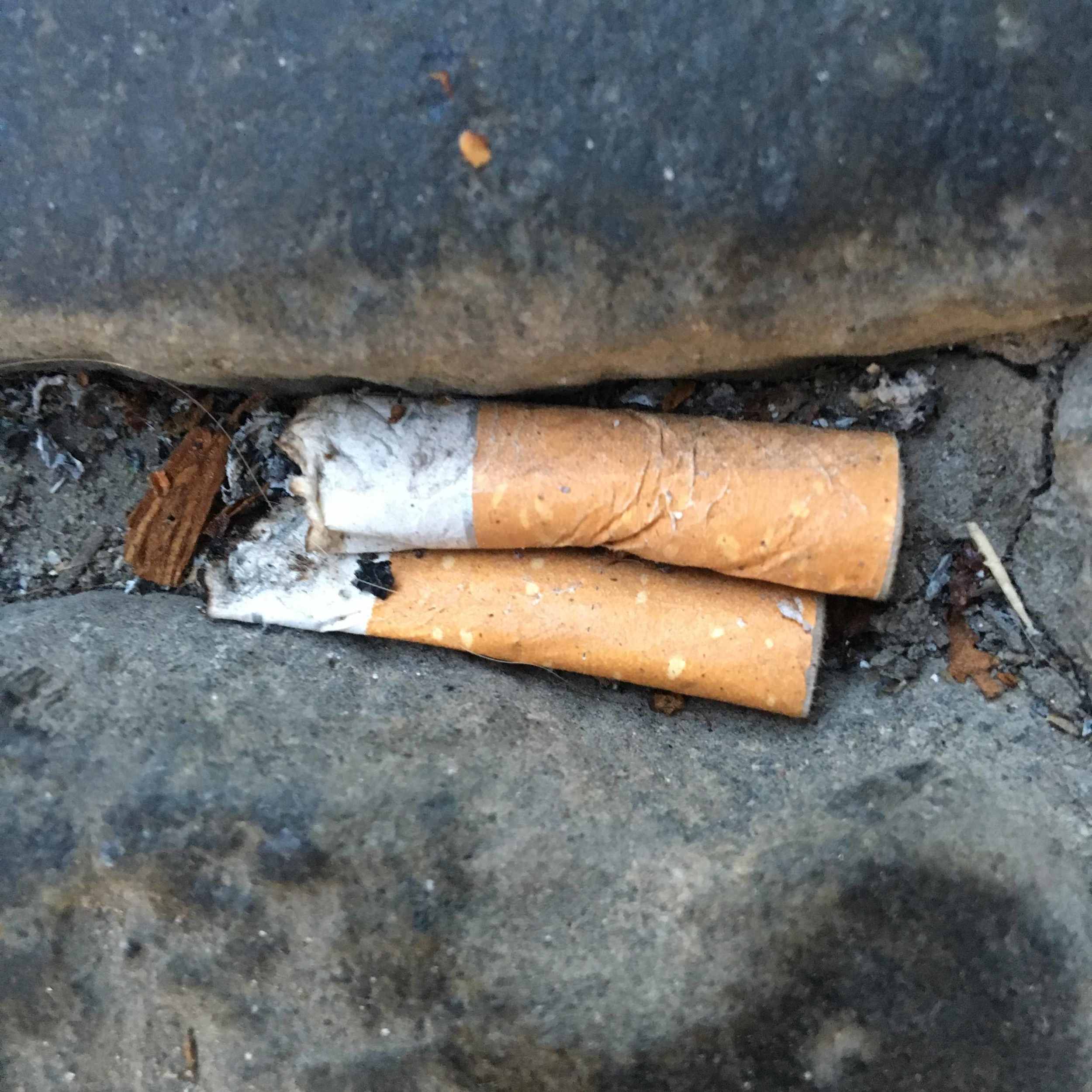 Køn og Cigaretter (Copenhagen_24May16_55)Photograph, 2016 Copyright © Tennyson Woodbridge, 1963 to present