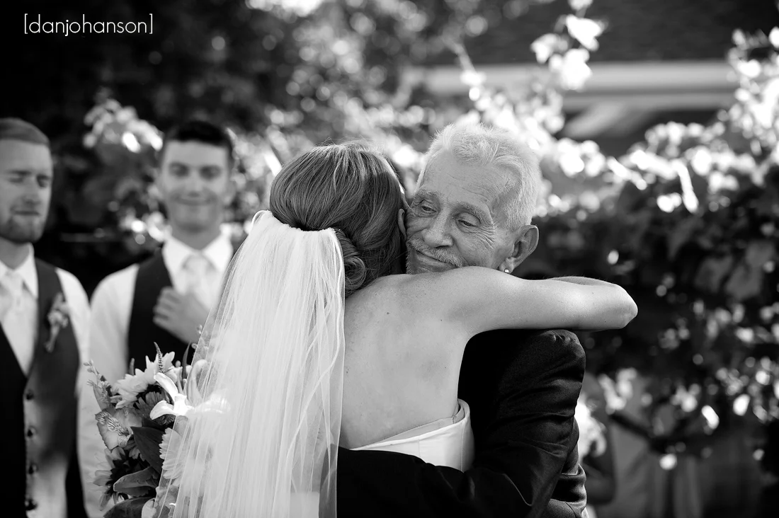 scribner-bend-winery-wedding- 020