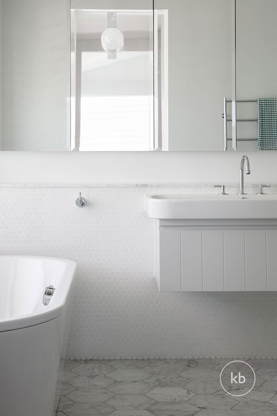©-Kate-Bell-Interior-Architecture-&-Design-Bronte-Yanko-project-Bathroom-03.jpg