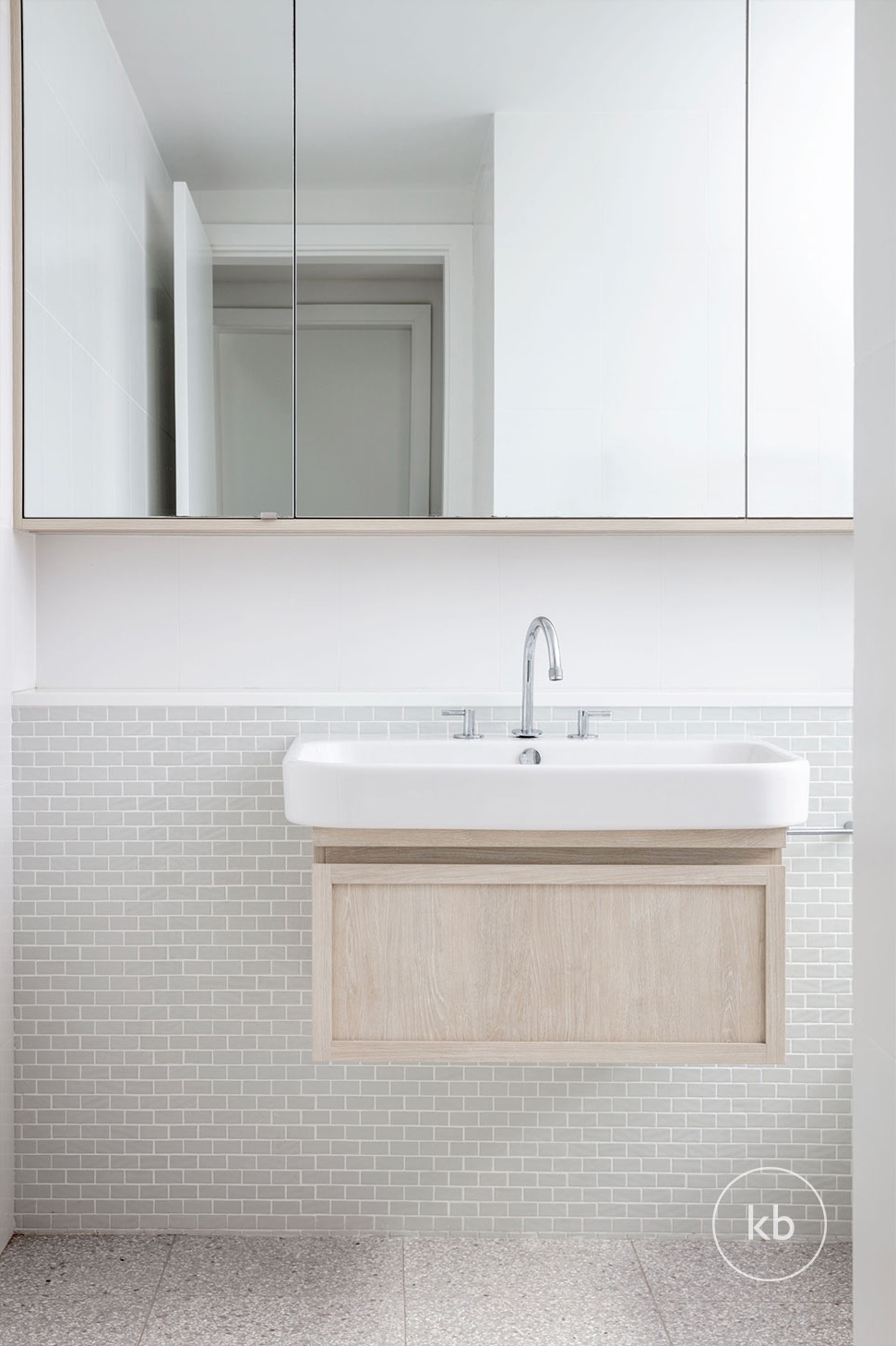 ©-Kate-Bell-Interior-Architecture-&-Design-Bronte-Yanko-project-Bathroom-02.jpg