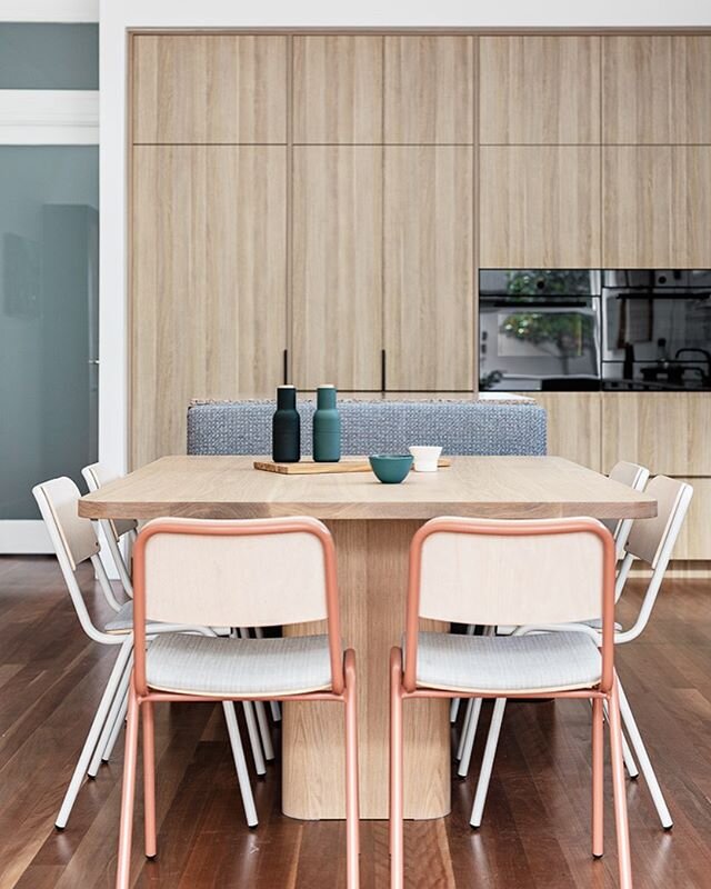 lots of time spent at home these days so dining tables are key...this beauty made by Scott @milldesignandjoinery for a lovely big bustling family of keen cooks &amp; conversationalists @rinamichael 🧡  photography by Nat @the.palm.co 👌🏻👌🏻#diningt