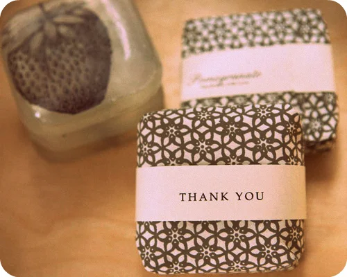 diy-chic-transparent-glycerin-wedding-soaps6_large