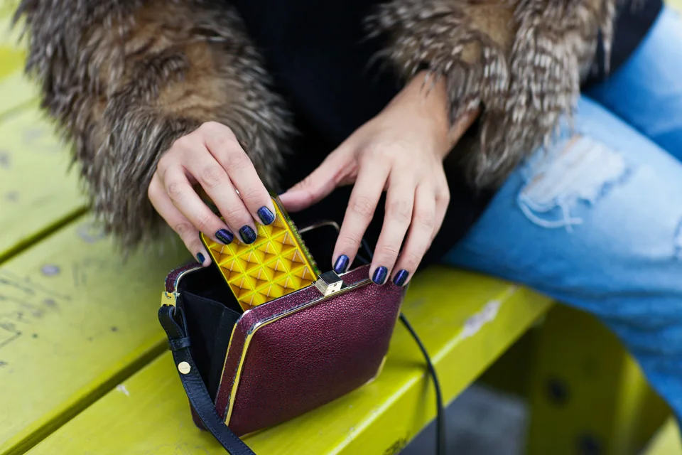dana maxx, fur jacket, winter wardrobe, baggy jeans, zara, pointed ankle boots, foley and corinna, clutch, wine colored lipstick, new york, fashion blogger, profresh style