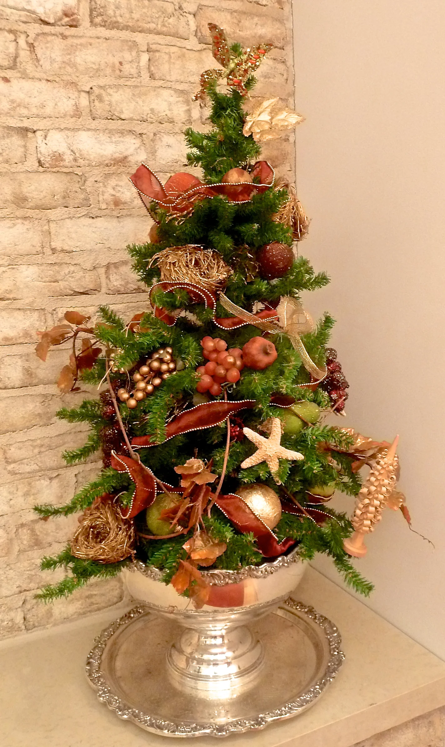 TST_Christmas_artificialtree_photo#6.jpeg