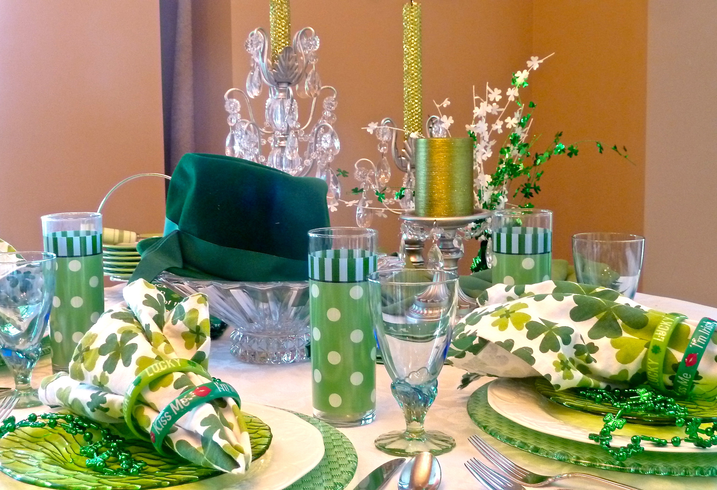 St.Patty's Table Setting