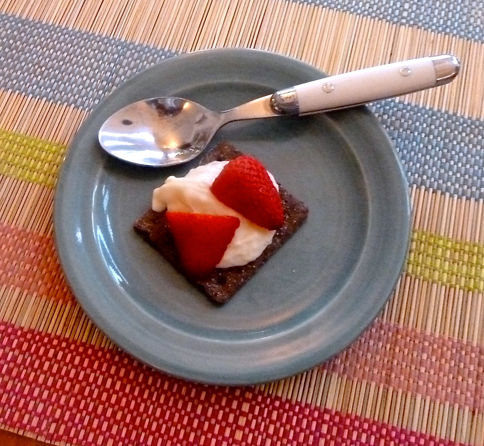 Chocolate Graham Crackers topped with Creamy Dessert Dip & Strawberries