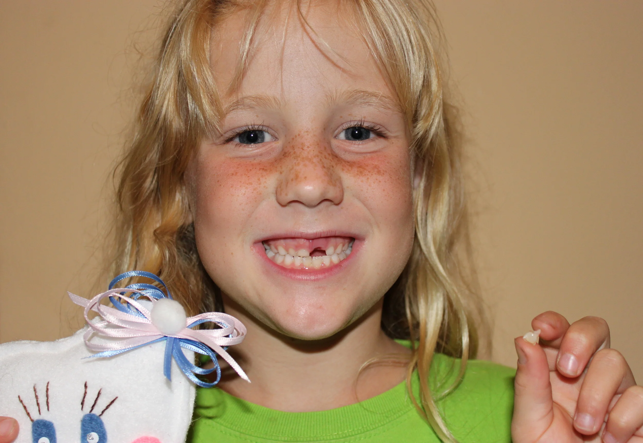 TST_Ayla'sFirstTooth_NatlToothFairyDay_photo.jpeg