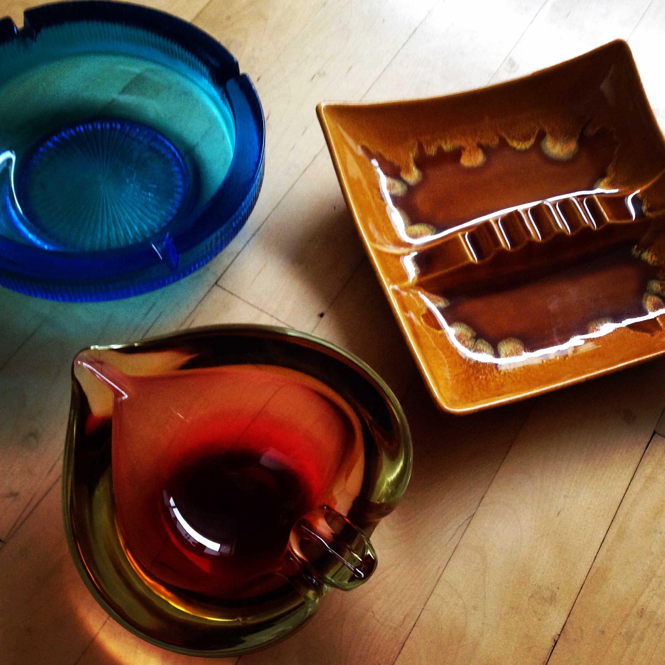 Blue bowl-shaped glass ashtray by Blenko | mustard drip glaze ceramic ashtray | Murano  biomorphic glass ashtray  