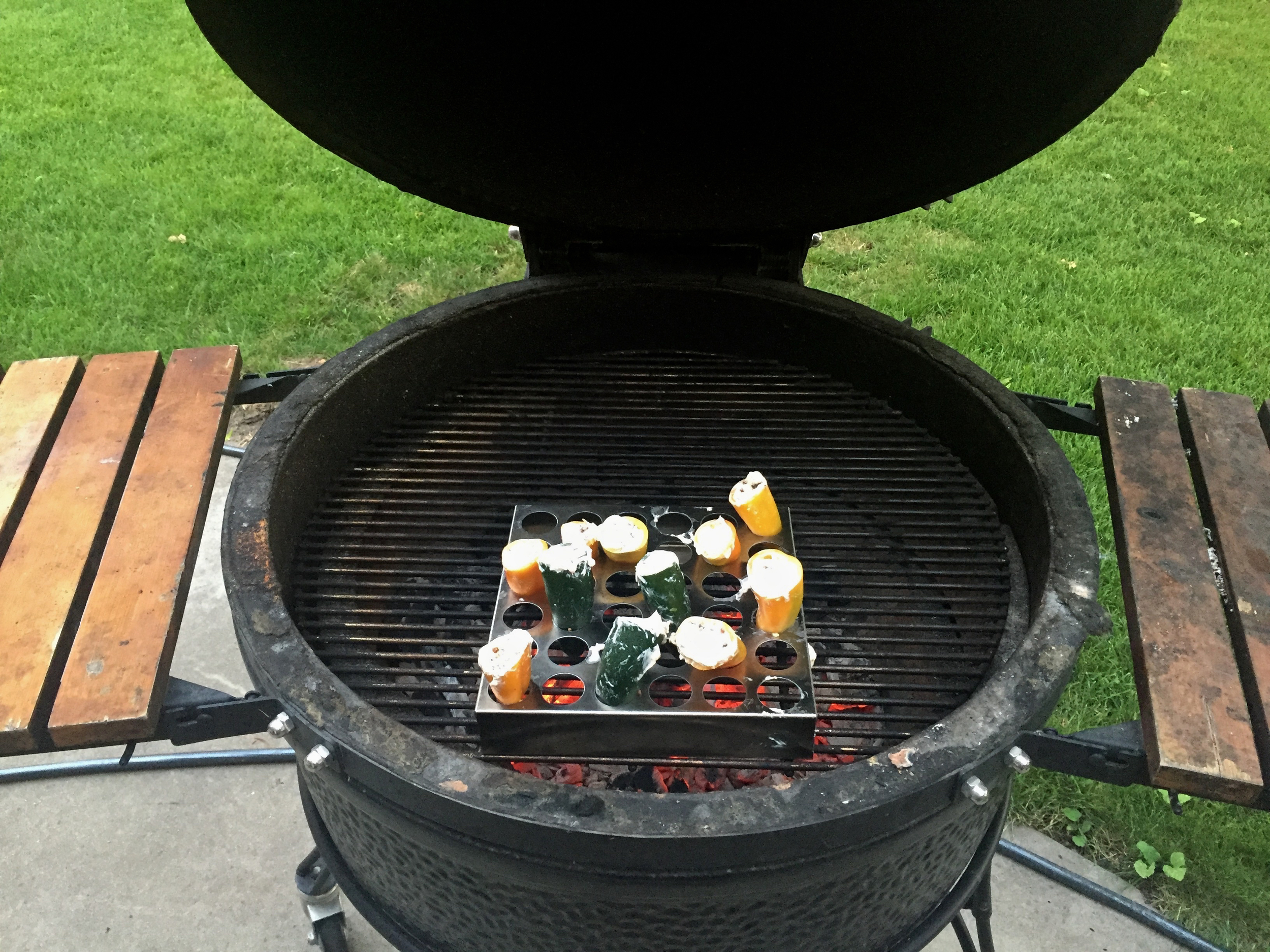 twolittlepigs_bbq_jalapeno_spiritedtable_photo3.jpg