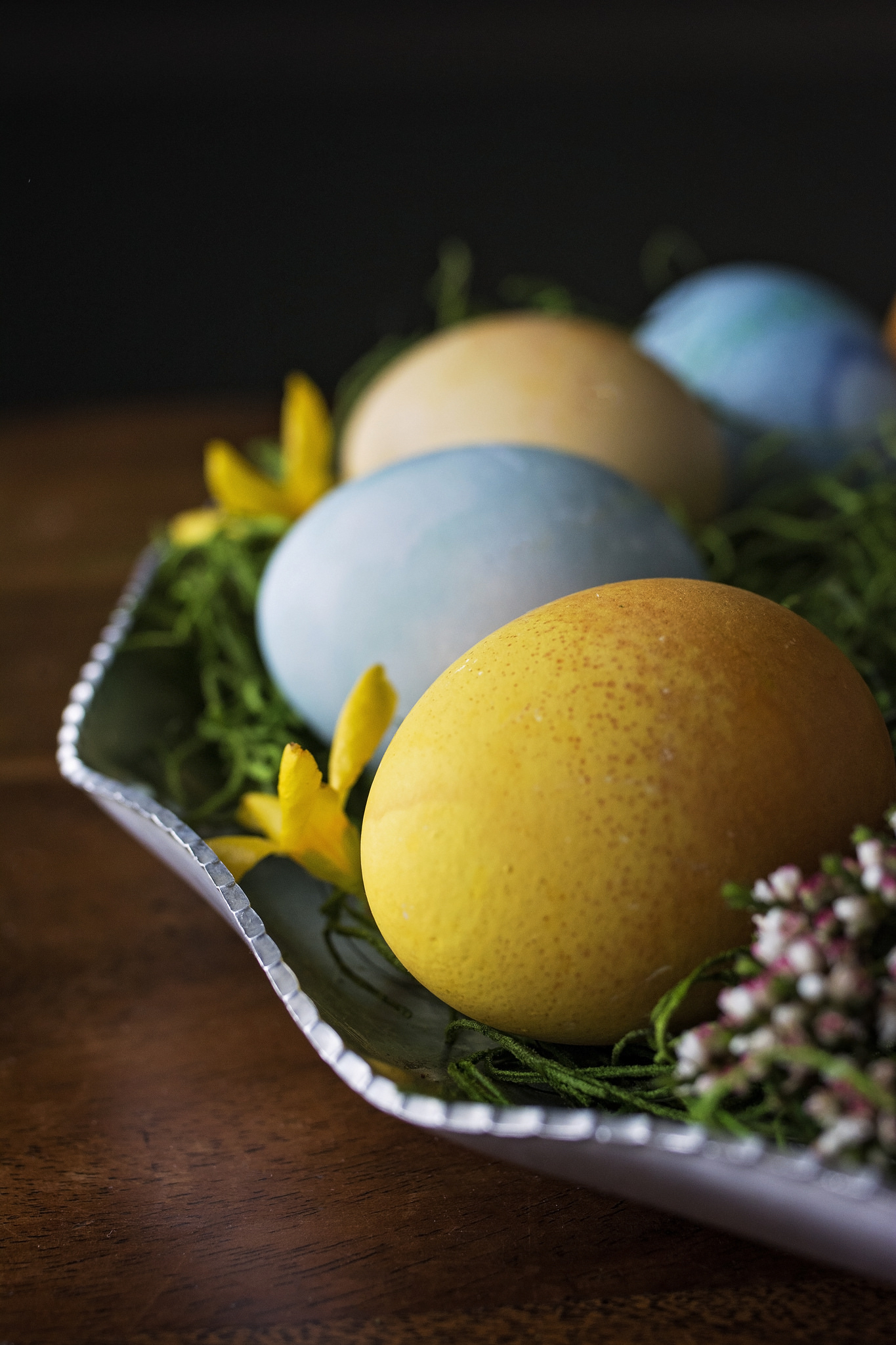 Kristine_eggs_Easter_flowers_spiritedtable_photo03.jpg