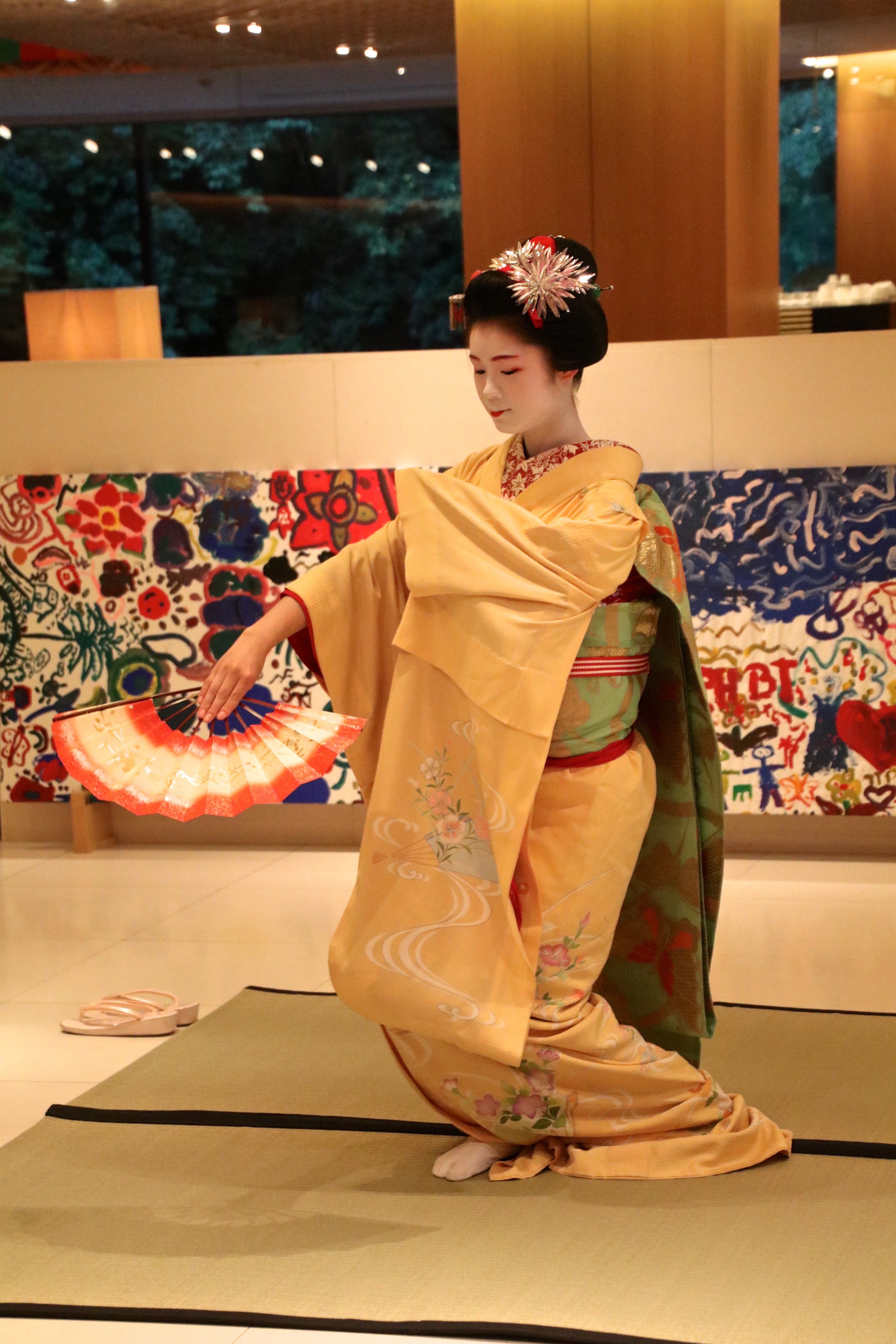 teri_kyoto_Maikodancing_spiritedtable_photo2.jpg