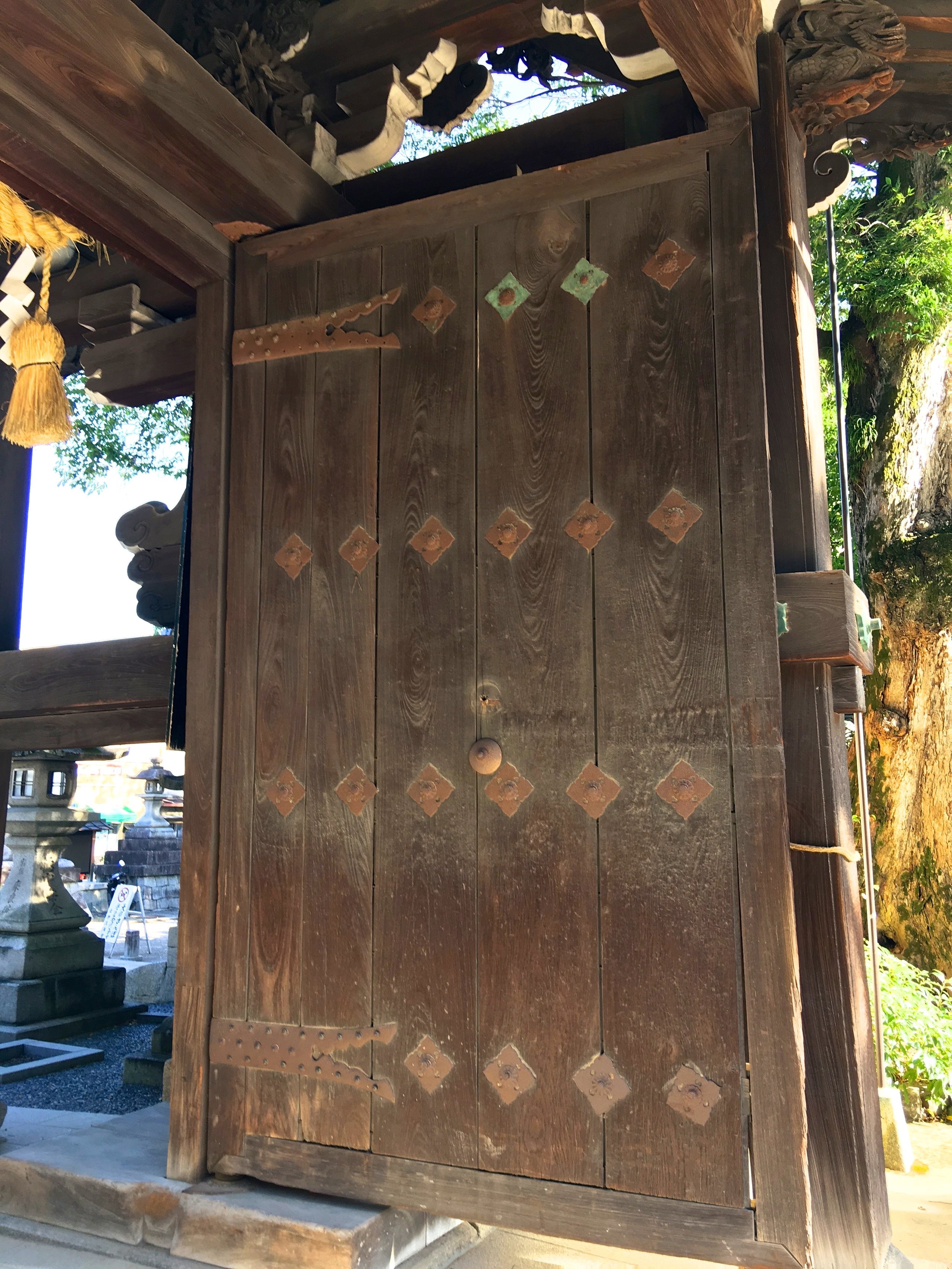 teri_Japan_Kyoto_Shrine_spiritedtable_photo02.jpg
