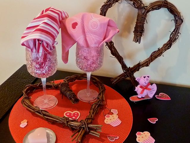 cindi_valentine_pig&hearts_spiritedtable_photo1.jpg