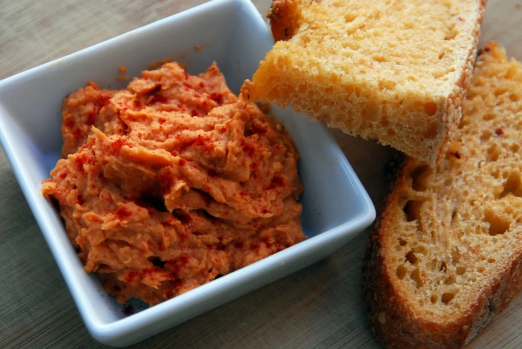 image from afterdinnerdance.com http://afterdinnerdance.com/sun-dried-tomato-white-bean-dip/
