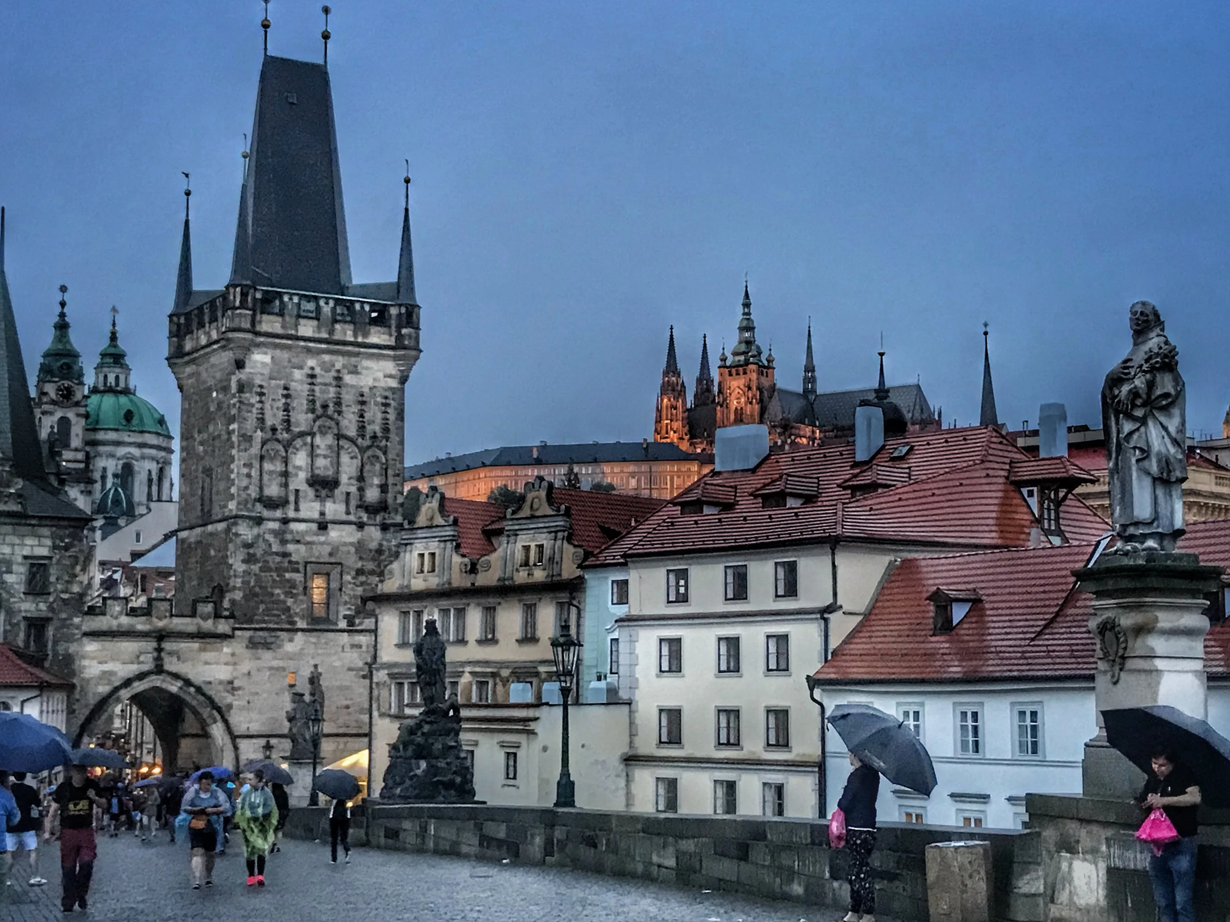 teri_Prague_CharlesBridge_spiritedtable_photo05.jpg